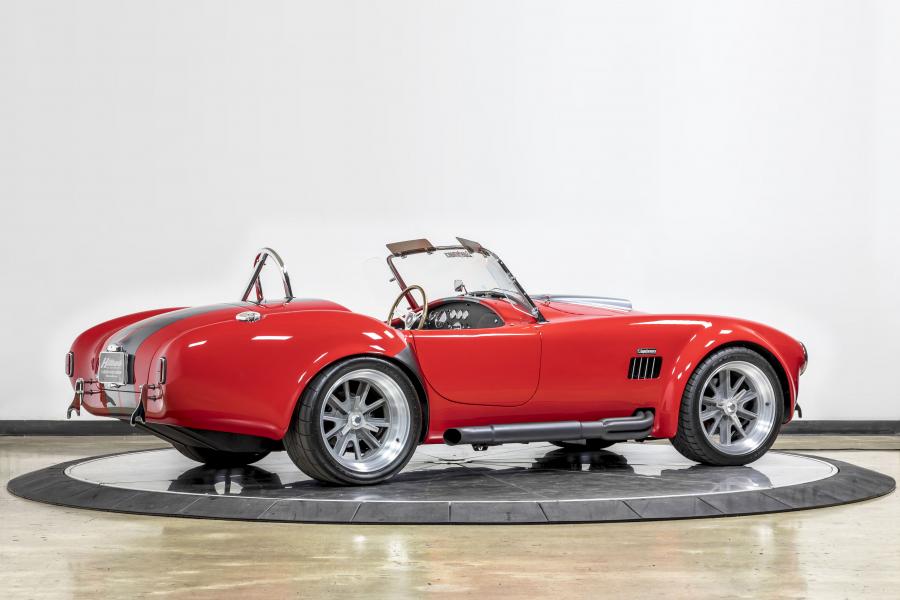  AC Cobra 6 by Superformance 2019 года  (фото 22 из 33)
